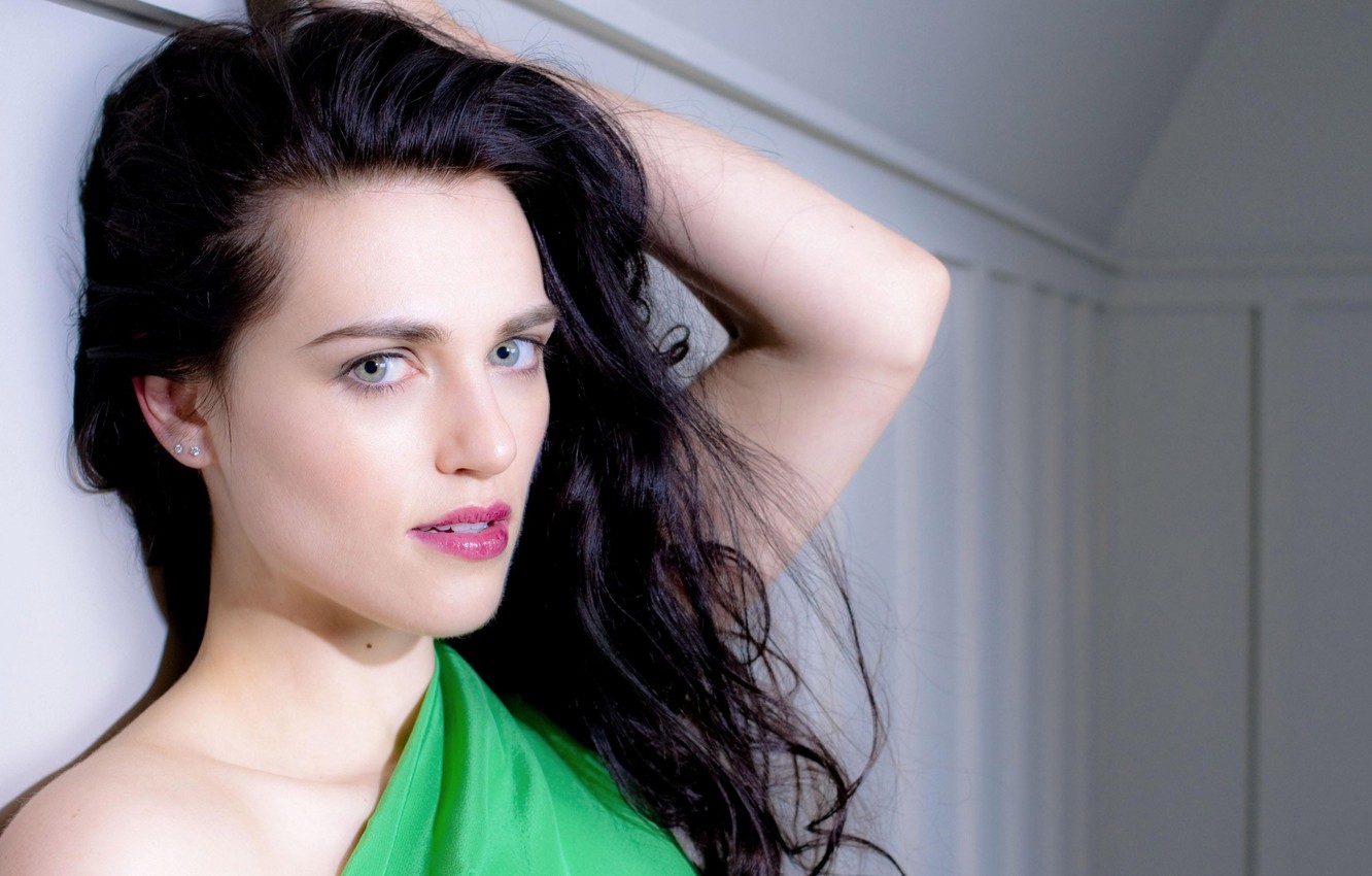 What Plastic Surgery Has Katie McGrath Gotten? Body Measurements and ...