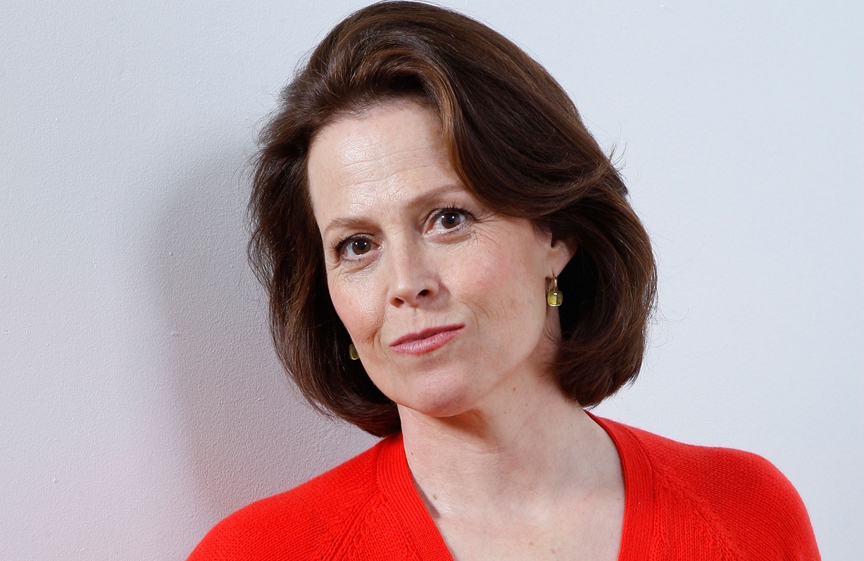 Did Sigourney Weaver Get Plastic Surgery Body Measurements And More Plastic Surgery Stars 